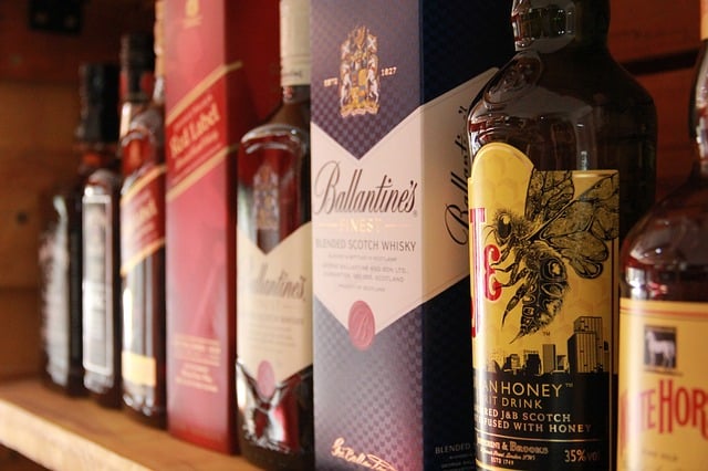 Le cadeau d'affaire idéal, un coffret de dégustation de whisky personnalisé