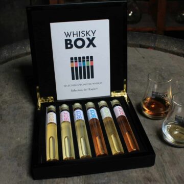 Coffret cadeau de remise de diplômes Whisky - Bouteille et boîte